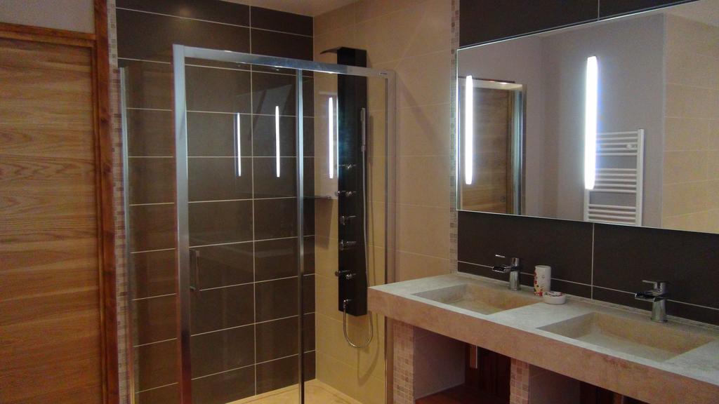 Le Clos Des Tilleuls La Vendelee Ruang foto