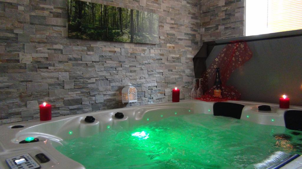 Le Clos Des Tilleuls La Vendelee Bagian luar foto